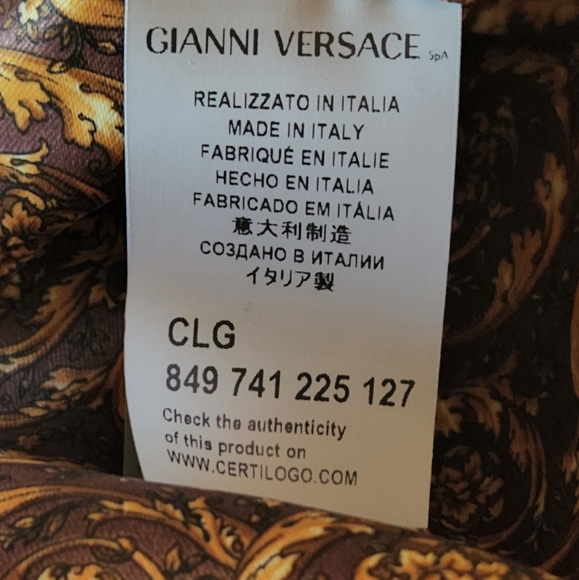 Versace - Picture 5 of 8